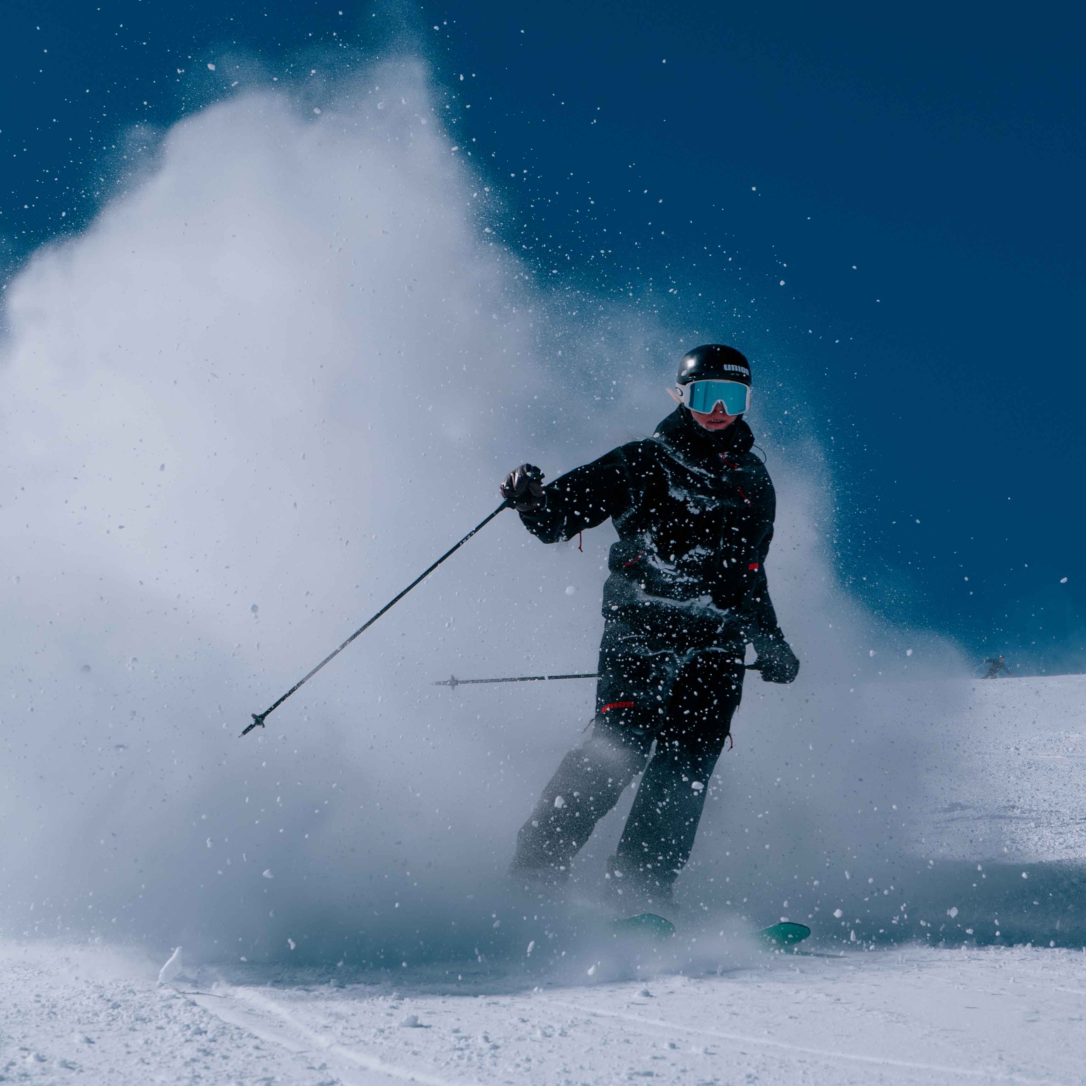union-outdoor-brand-skiing-zermatt